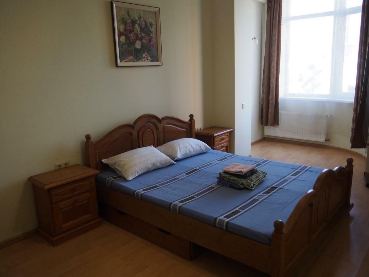 Dolphin Apartment Odessa Dış mekan fotoğraf